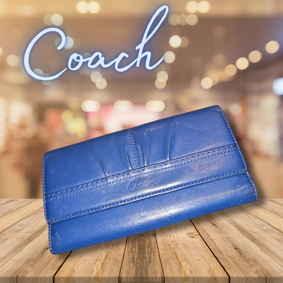 Coach Handbags - Coach Rare Vintage Soho Pleated Leather Envelope Trifold Wallet
